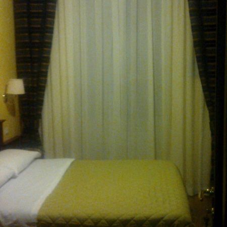 Bed and Breakfast Pitagora House à Rome Extérieur photo